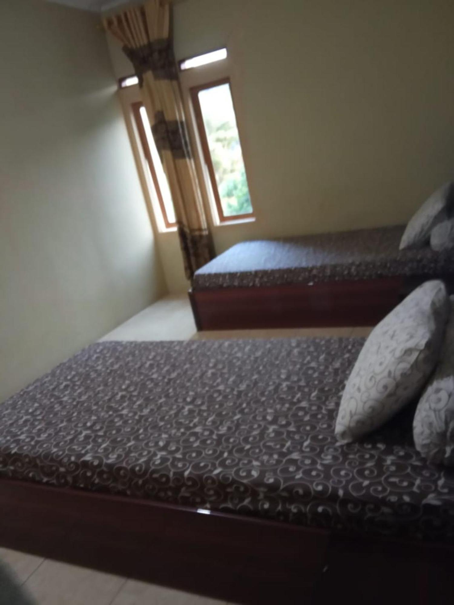 Villa Putih チサルア エクステリア 写真