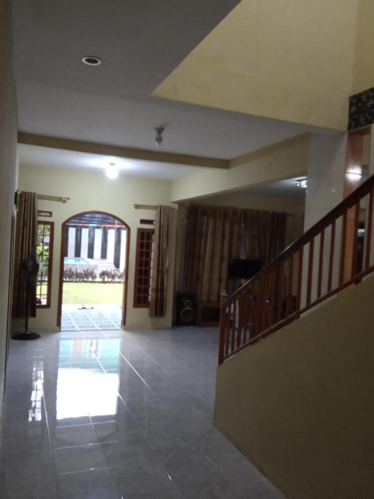 Villa Putih チサルア エクステリア 写真